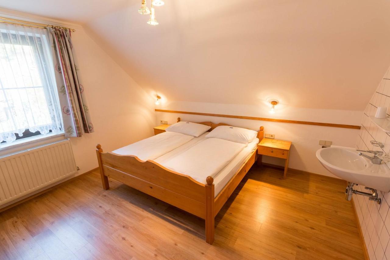 Hotel Weissenstein Sankt Michael im Lungau Bagian luar foto
