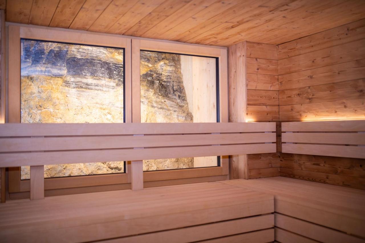 Hotel Weissenstein Sankt Michael im Lungau Bagian luar foto