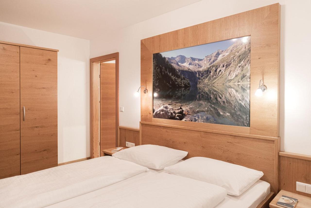 Hotel Weissenstein Sankt Michael im Lungau Bagian luar foto