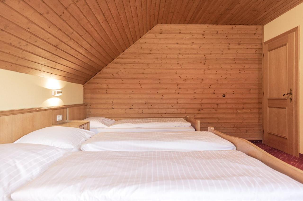 Hotel Weissenstein Sankt Michael im Lungau Bagian luar foto